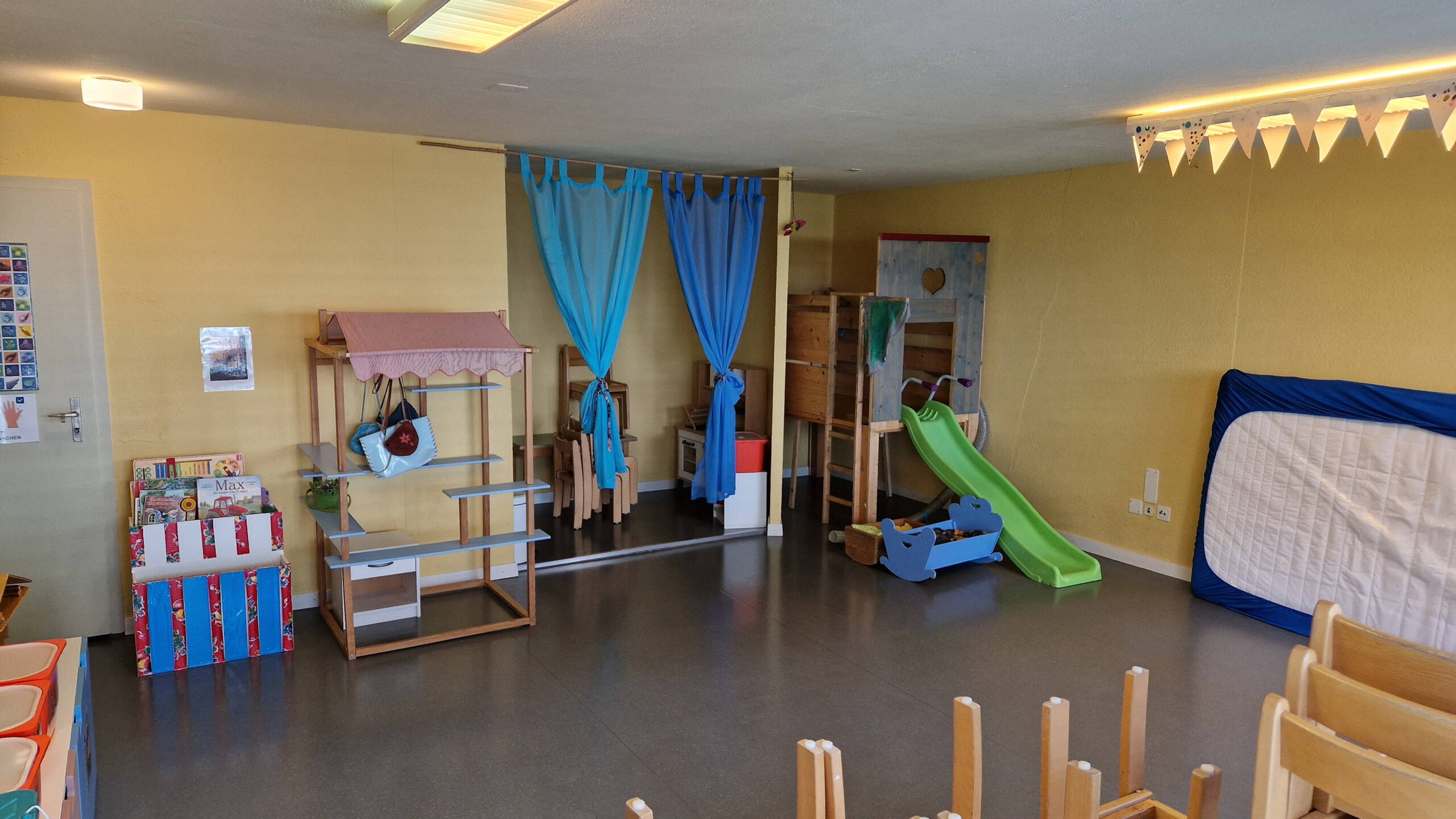 kinderraum_2.jpg Kinderraum